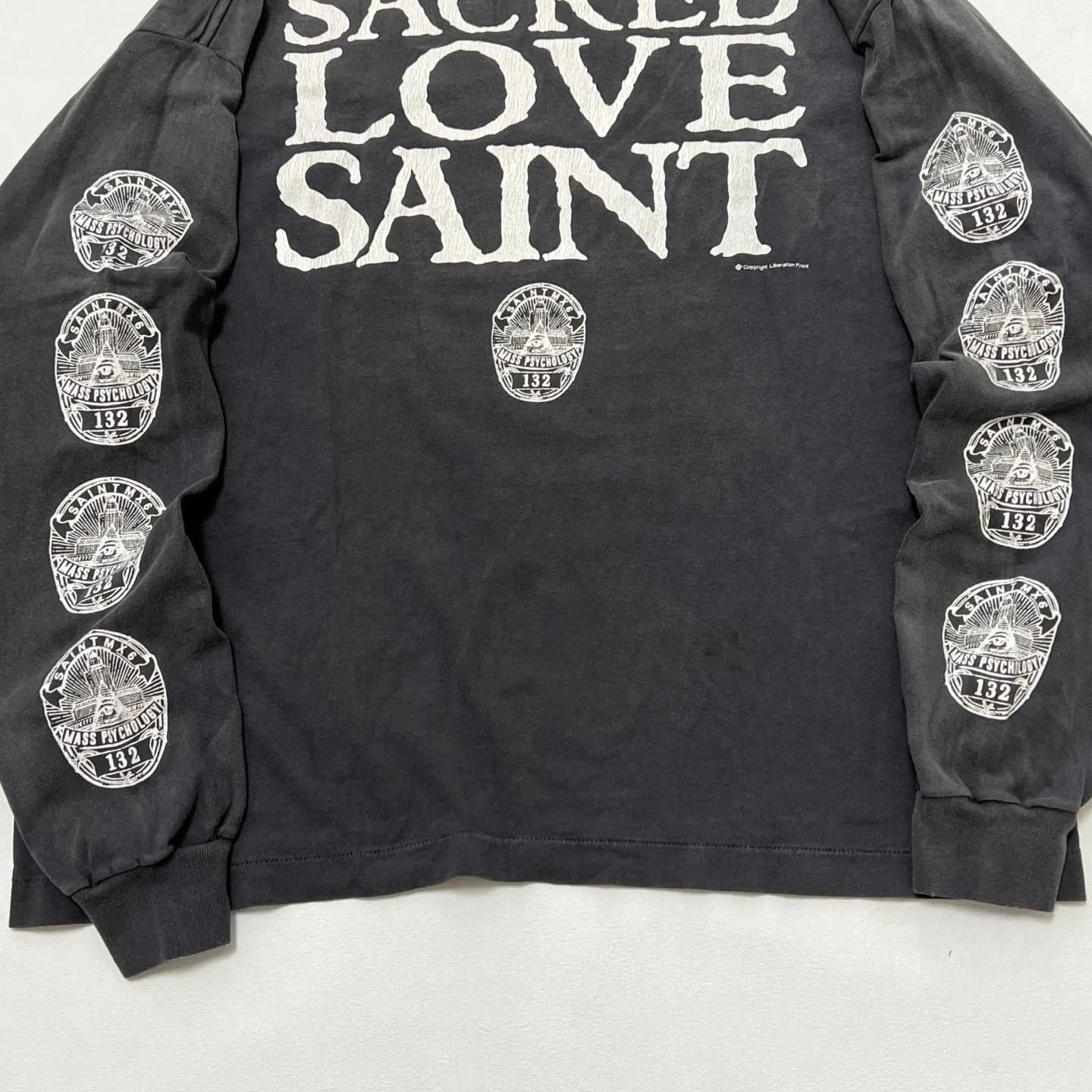 SAINT Mxxxxxx LOVE SAINT LS TEE/BLK LOVE SAINT Big Jesus washed and distressed long sleeves, washed black S-XL, cylindrical cloth Assute dyeing, heavy washing and water fading, pure hand-splashed ink holes, simulated natural fading and old effects, correct version, correct main mark/washed mark/angel anti-counterfeiting label, OEM by domestic top printing factory, top purchasing agent level